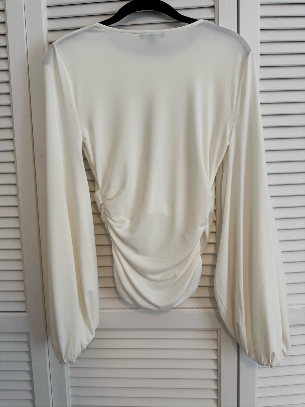 Express White Long-Sleeve Twist Front Top - NWT - Picture 3 of 4